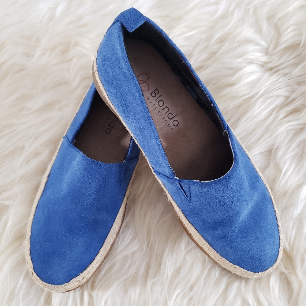 Like New Blondo Espadrille Waterproof Flat Shoes Blue Size 6.5 US